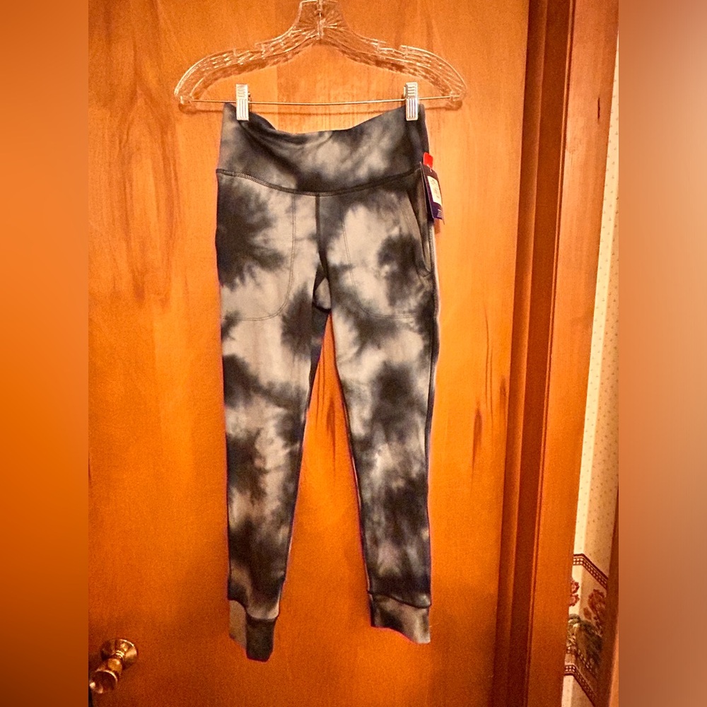Champion Black and Gray Sport Jogger Tight Cloud Burst Size Small NWT